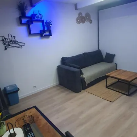 Cozycube Paris Apartment